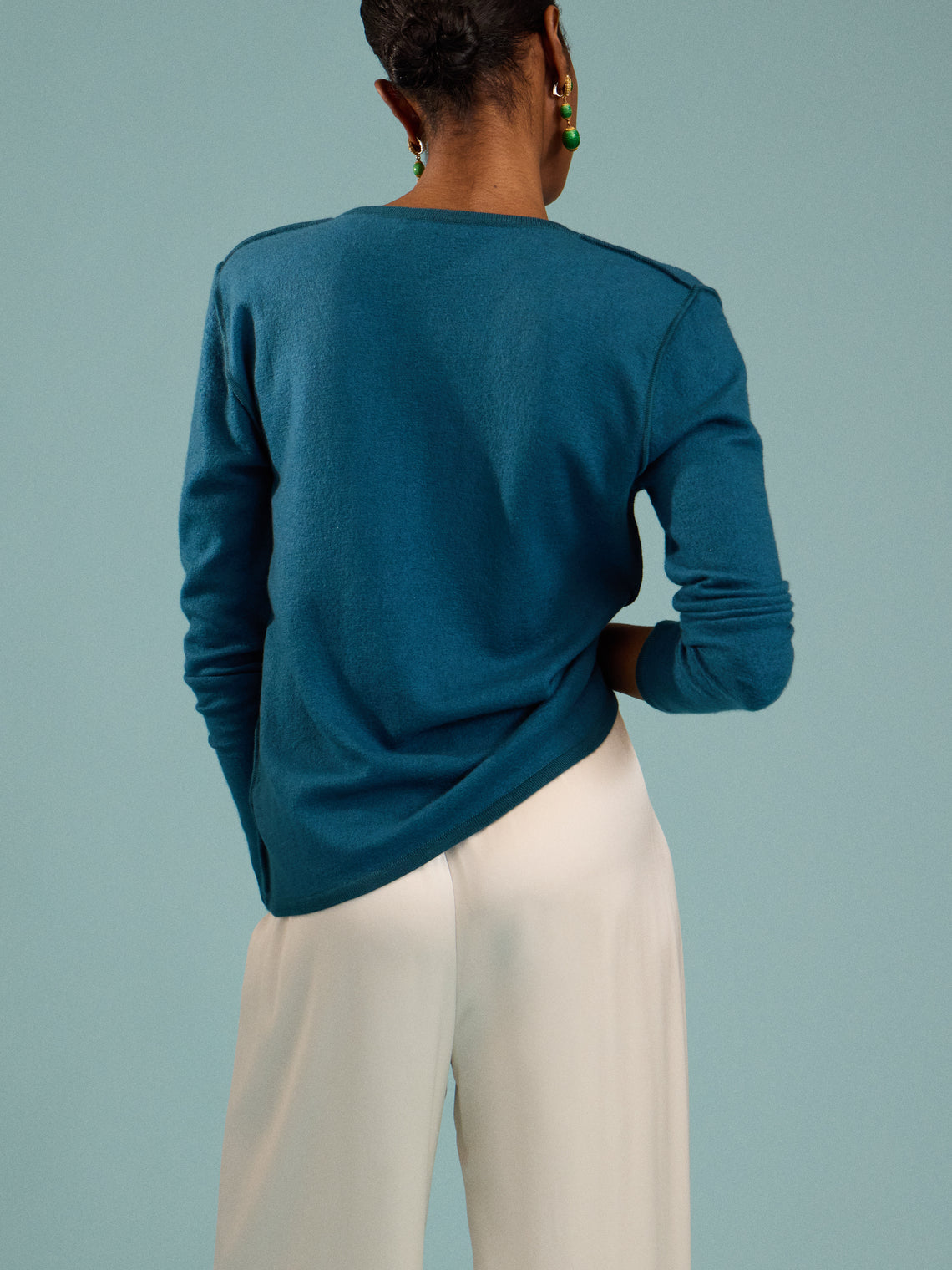 Denis Colomb - Fuzzy Brushed Cashmere V-Neck Sweater | Size: S - Blue - ABASK