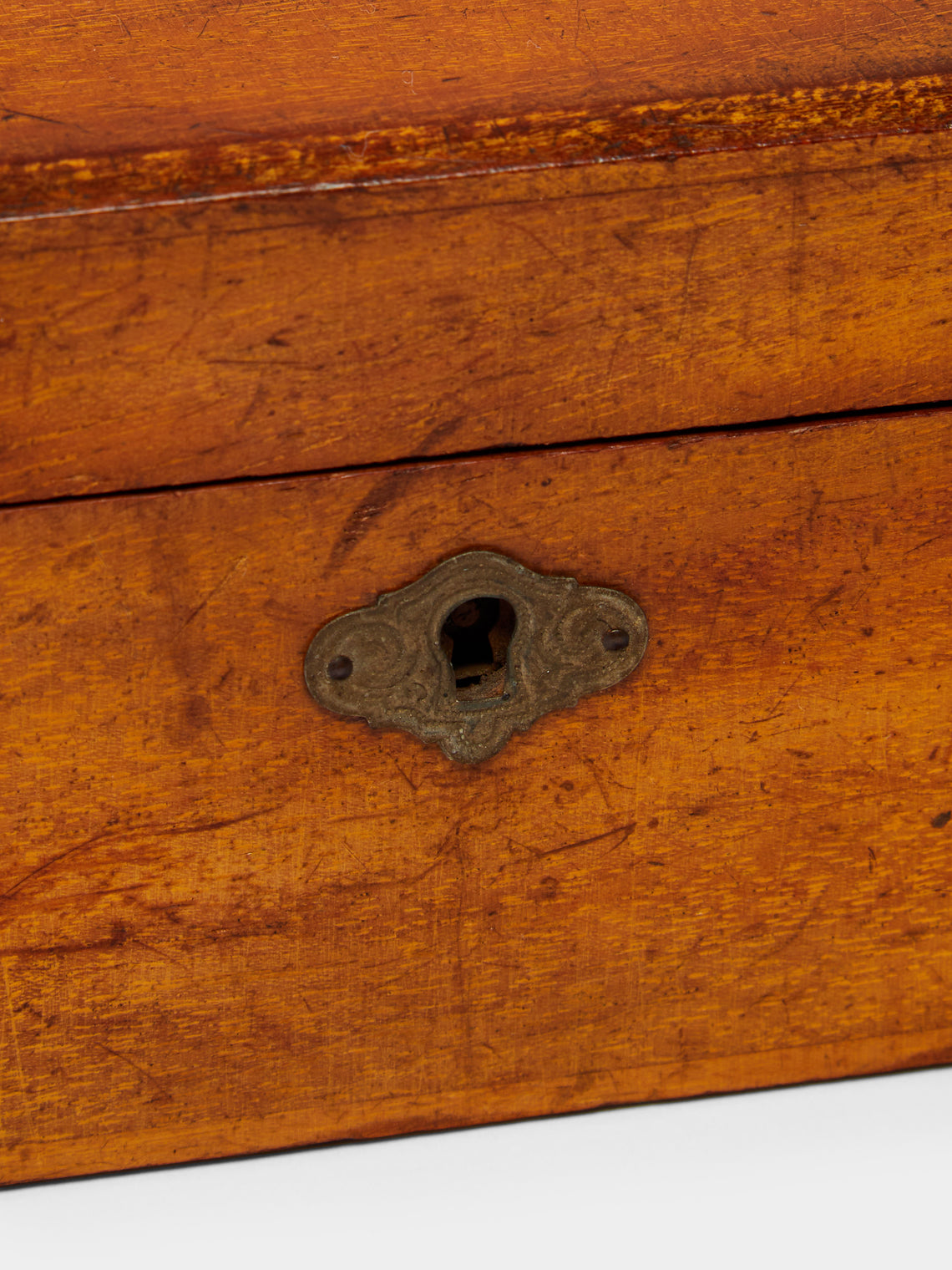 Antique and Vintage - 19th-Century Calvert Boxwood and Ebony Chess Set -  - ABASK