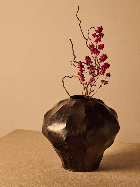 Lee Song-am - Hand-Thrown Stoneware Vase (13.5in/34cm) - Black - ABASK