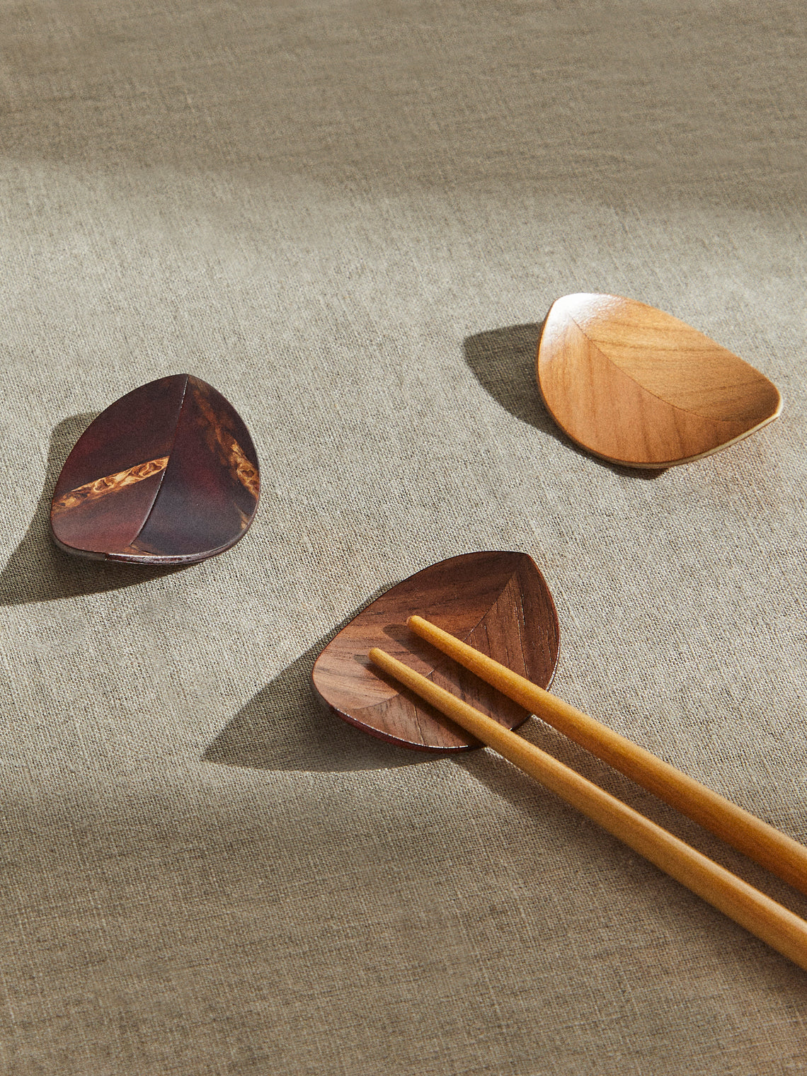 Denshiro - Leaf Cherry Bark Chopstick Rests (Set of 3) - Brown - ABASK