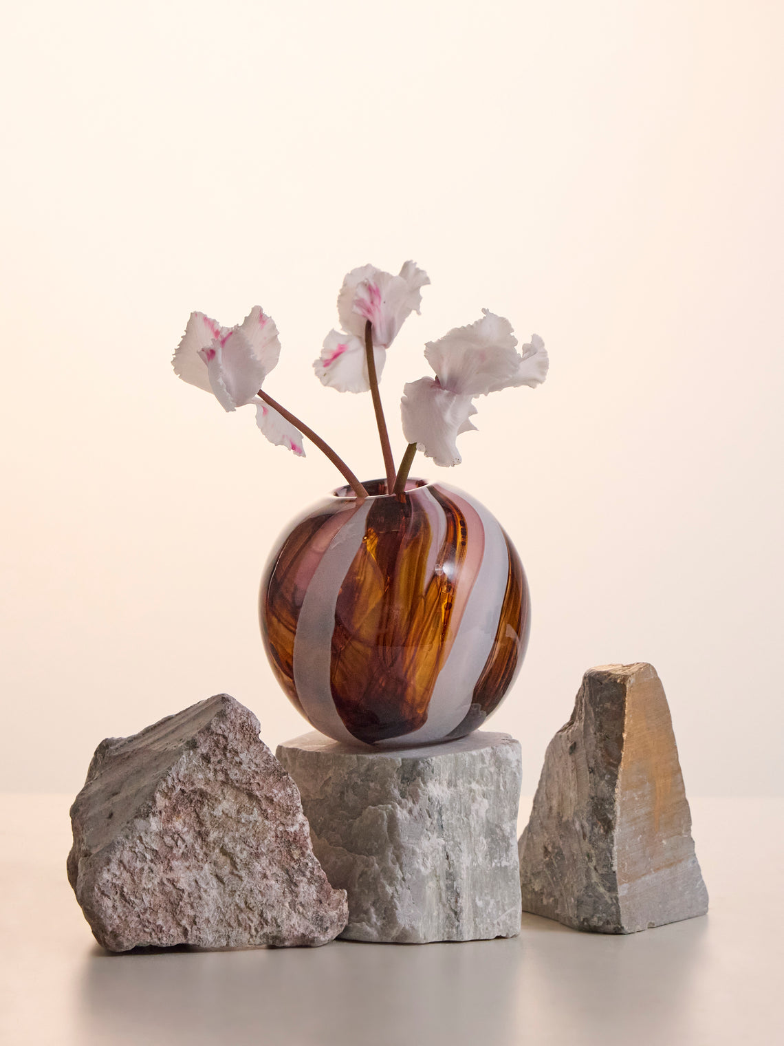 Moonarij - Babymoon Hand-Blown Glass Vase (4.5in/12cm) - Pink - ABASK