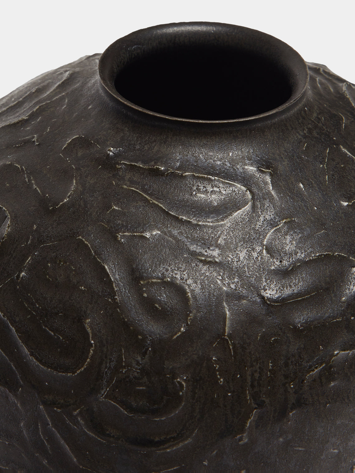 Lee Song-am - Hand-Thrown Stoneware Vase (8.5in/22cm) - Black - ABASK