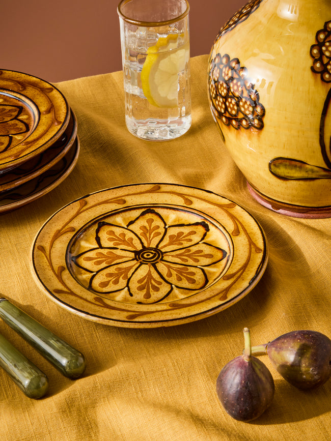 Fitch & McAndrew - Dahlias Slipware Salad / Dessert Plate (7.3in/18.5cm) - Yellow - ABASK