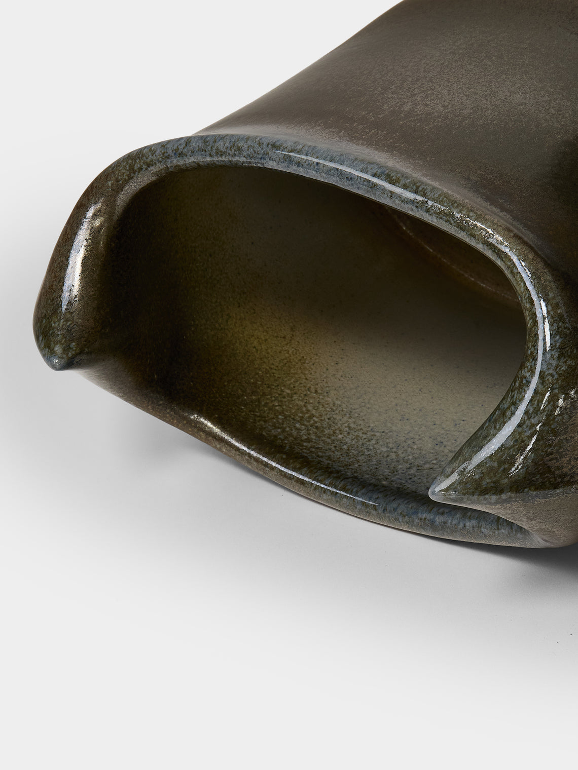 Ruth King - Spurs Hand-Built Ceramic Bowl - Black - ABASK