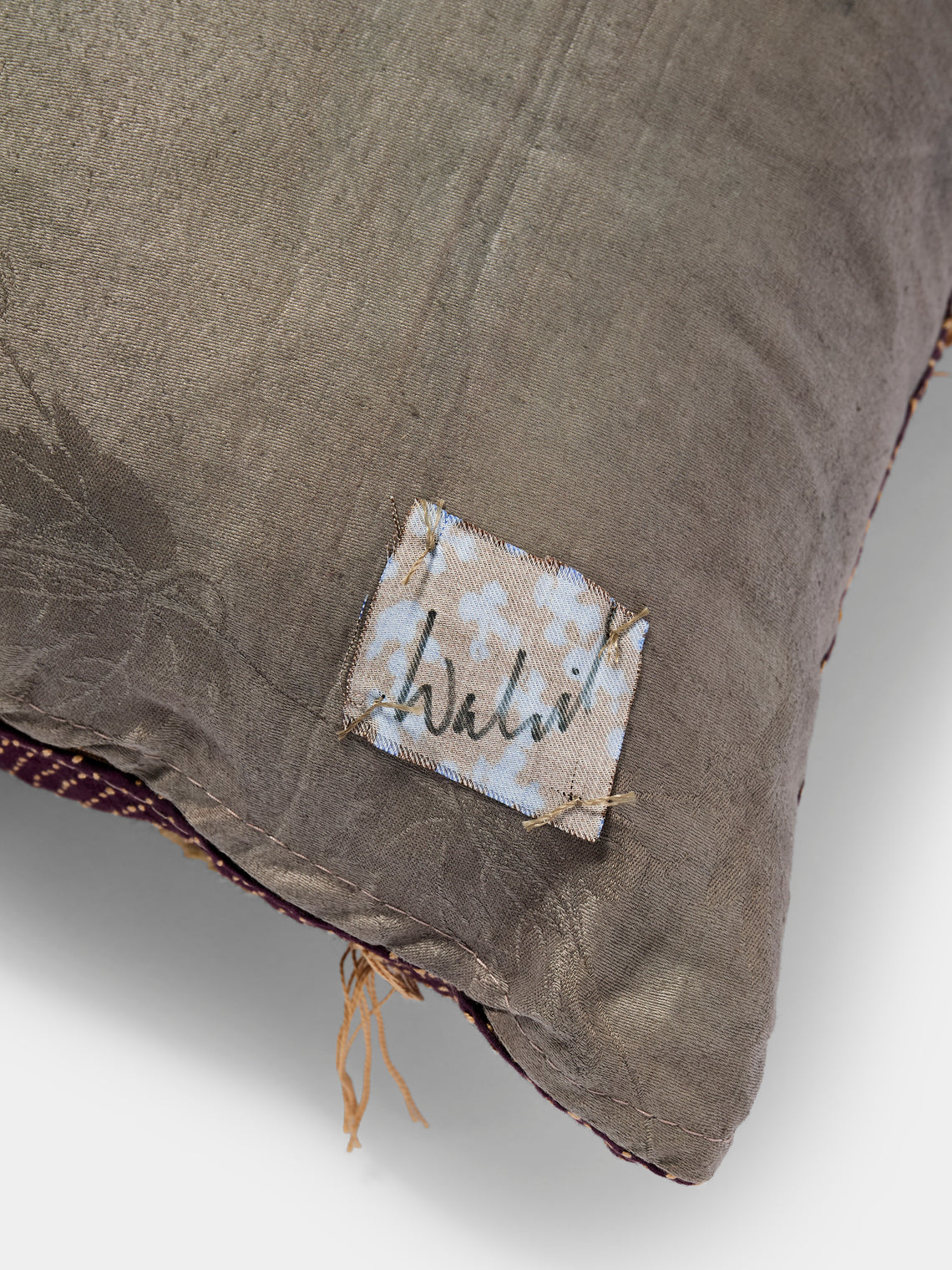 By Walid - 18th-Century French Aubusson Tapestry Linen and Damask Pillow (27.5in/70cm) - Multiple - ABASK
