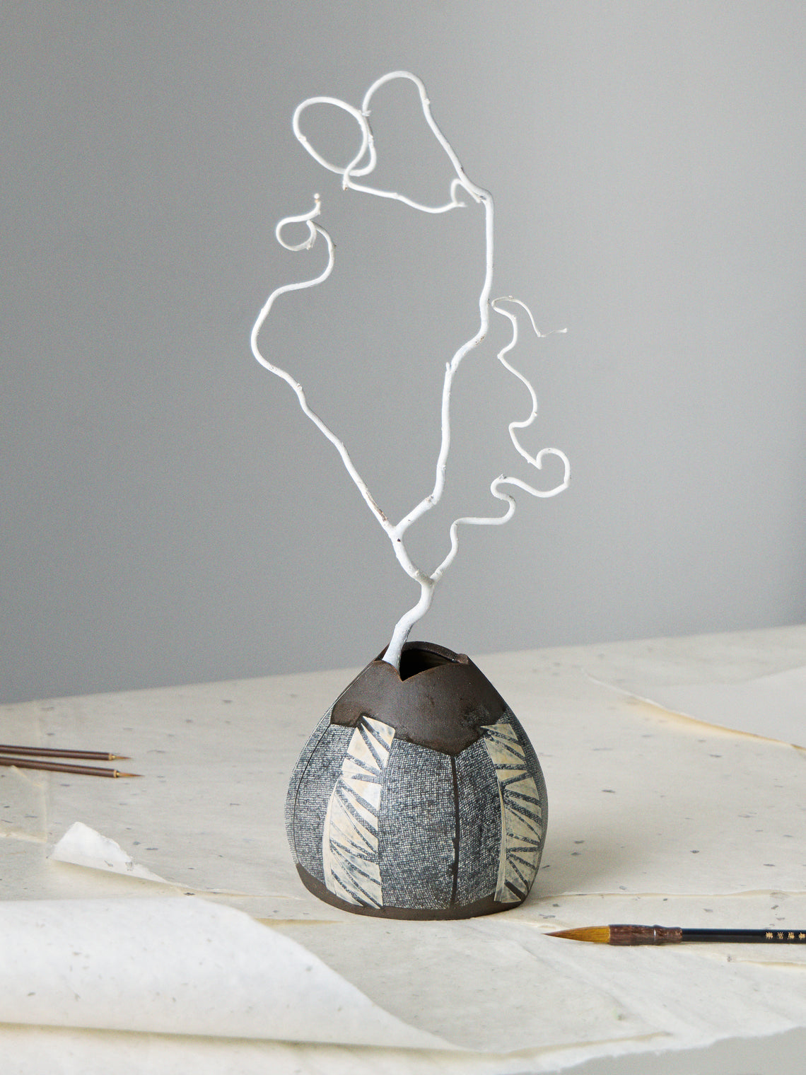 Masumi Ando - Textured Ceramic Vase (6.5in/16.5cm) - Gray - ABASK