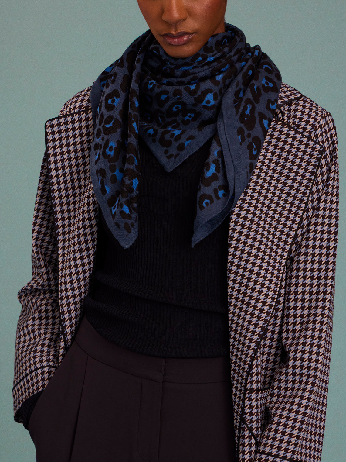 Me & K - Cashmere Leopard Bandana Scarf (37.5in/95cm) - Blue - ABASK