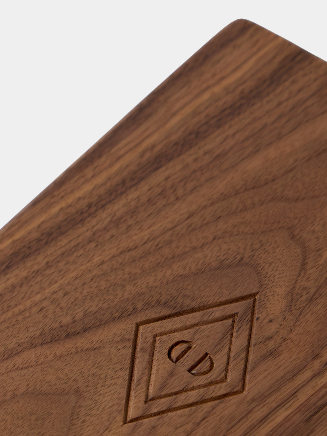 Droulers - Bosco Corteccia Hand-Carved Walnut Tray (11in/28cm) - Brown - ABASK