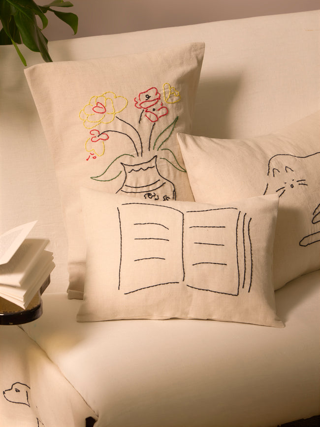Oeuvres Sensibles - Book Hand-Embroidered Cotton and Hemp Cushion (15.5in/40cm) - Cream - ABASK