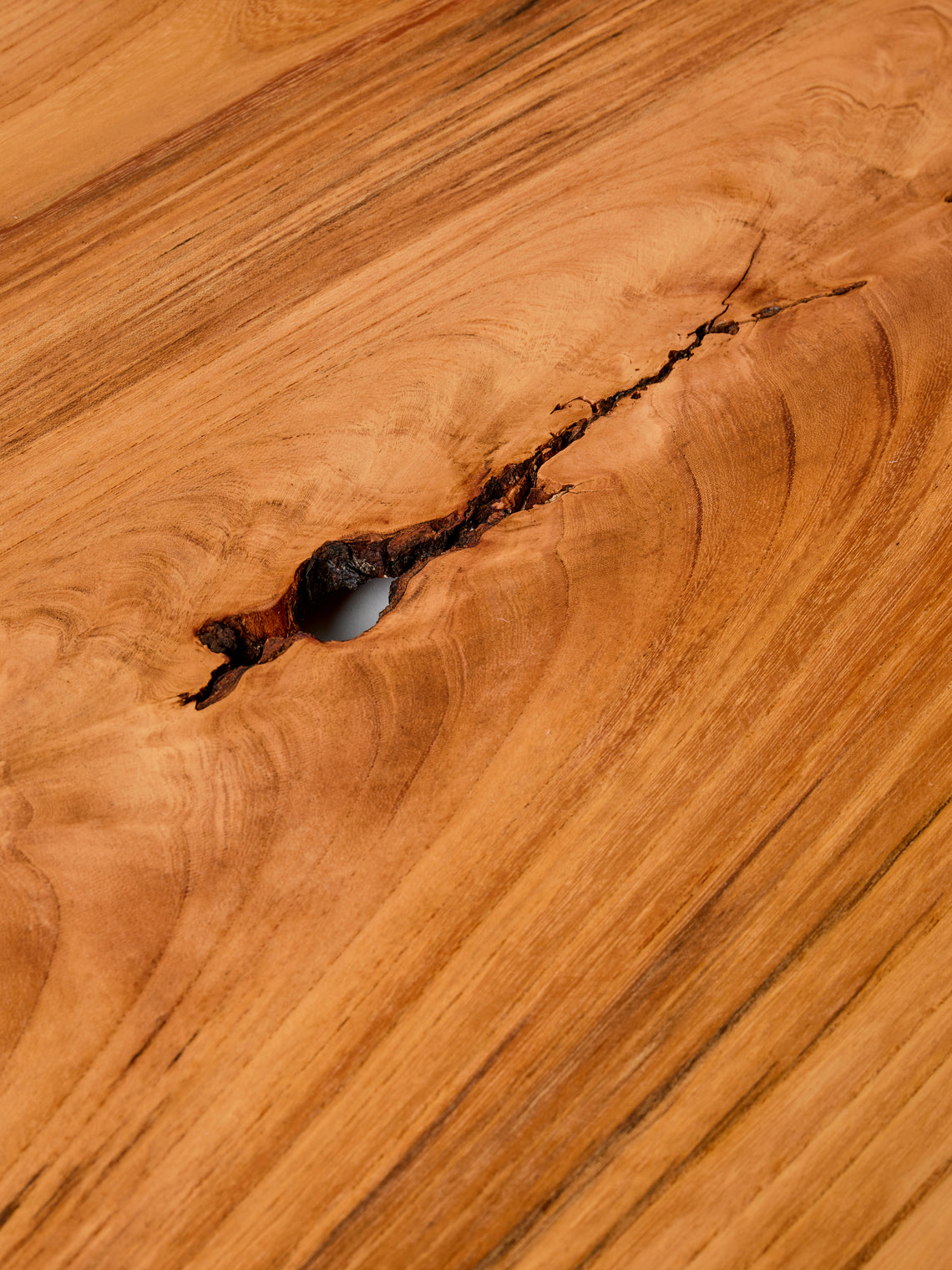 Iida Woodturning - Hand-Turned Zelkova Oil-Finish Tray (18in/46cm) - Brown - ABASK