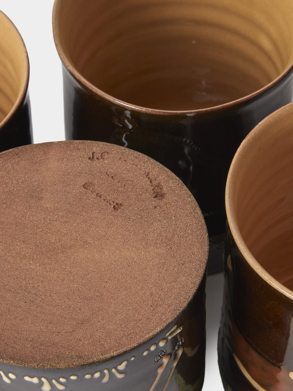 Poterie d’Évires - Animals Hand-Painted Ceramic Mugs (Set of 4) - Dark Brown - ABASK
