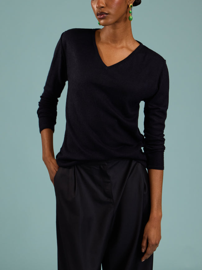 Denis Colomb - Fuzzy Brushed Cashmere V-Neck Sweater | Size: S - Navy - ABASK