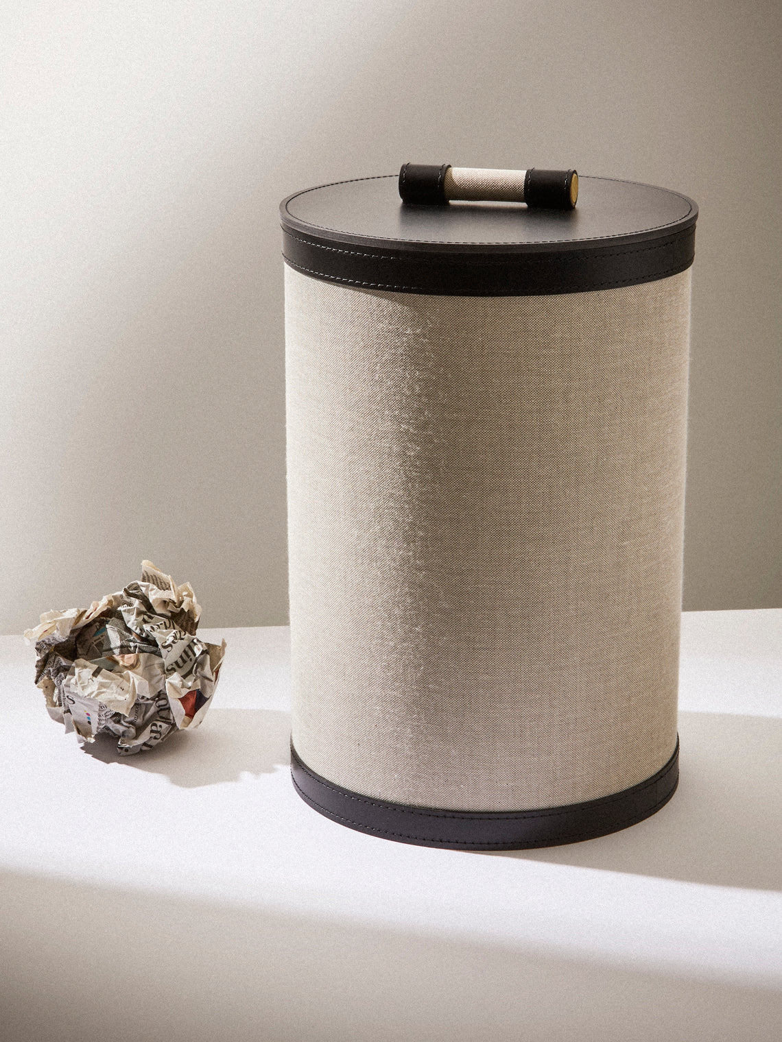 Pinetti - Penelope Leather Lidded Wastepaper Basket - Black - ABASK
