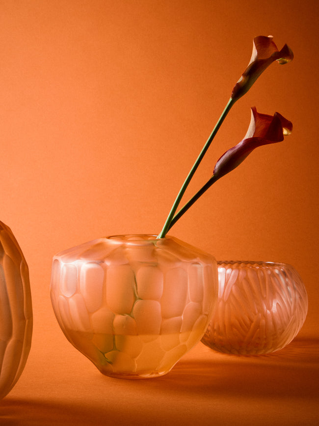 Micheluzzi Glass - Goccia Rose Bamboo Hand-Blown Murano Glass Vase (7in/17.5cm) - Pink - ABASK