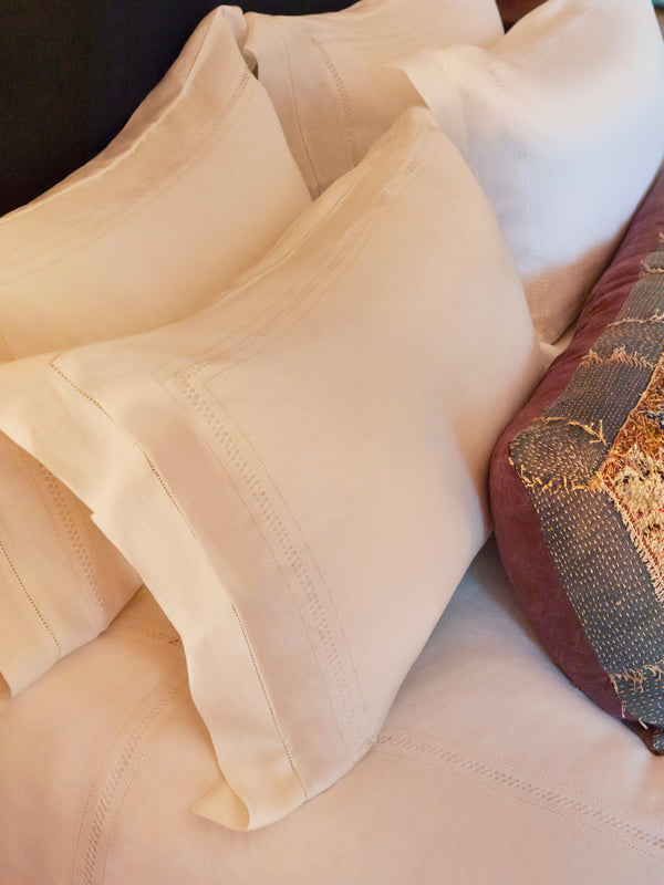 Volga Linen - Diamond-Stitch Linen Standard Pillowcases (Set of 2) -  - ABASK