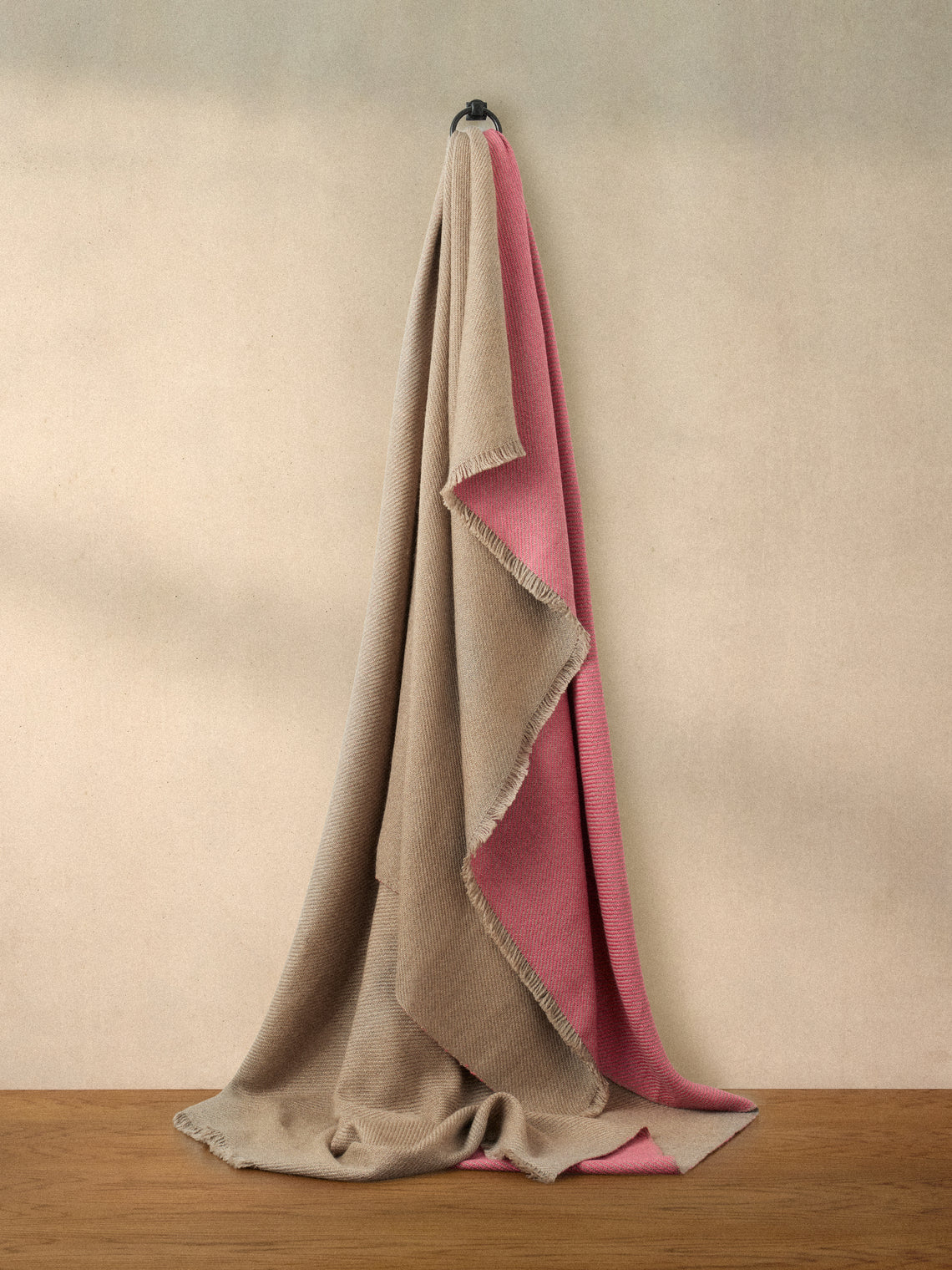 Me & K - Reversible Merino Wool and Cashmere King-Size Blanket (106in/2.7m) - Pink - ABASK