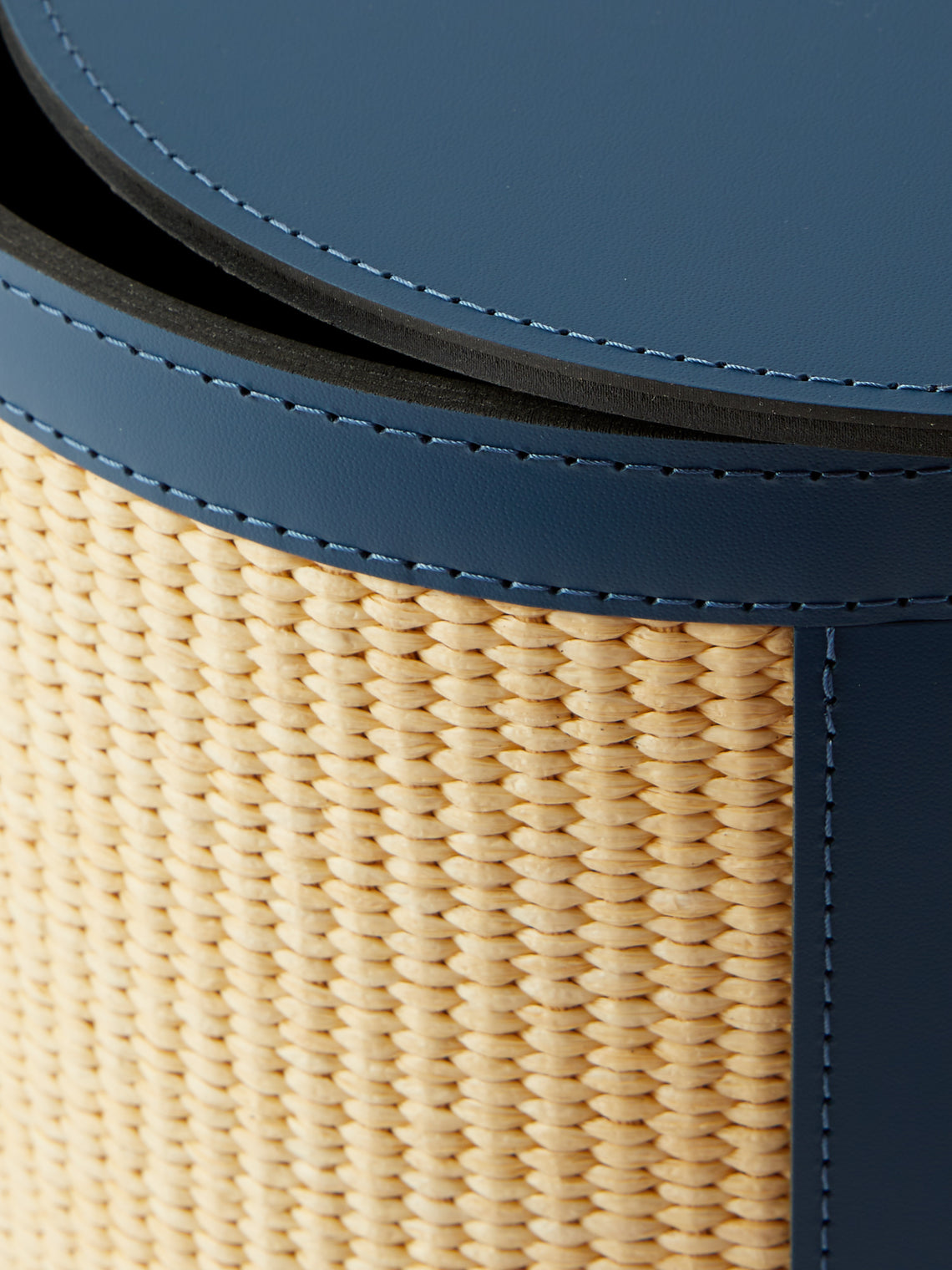 Pinetti - Aurora Leather and Straw Lidded Wastepaper Basket - Navy - ABASK