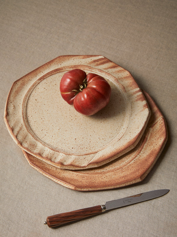 Adam Ross - Hand-Thrown Ceramic Faceted Plates 10.5in/27cm (Set of 4) - Beige - ABASK