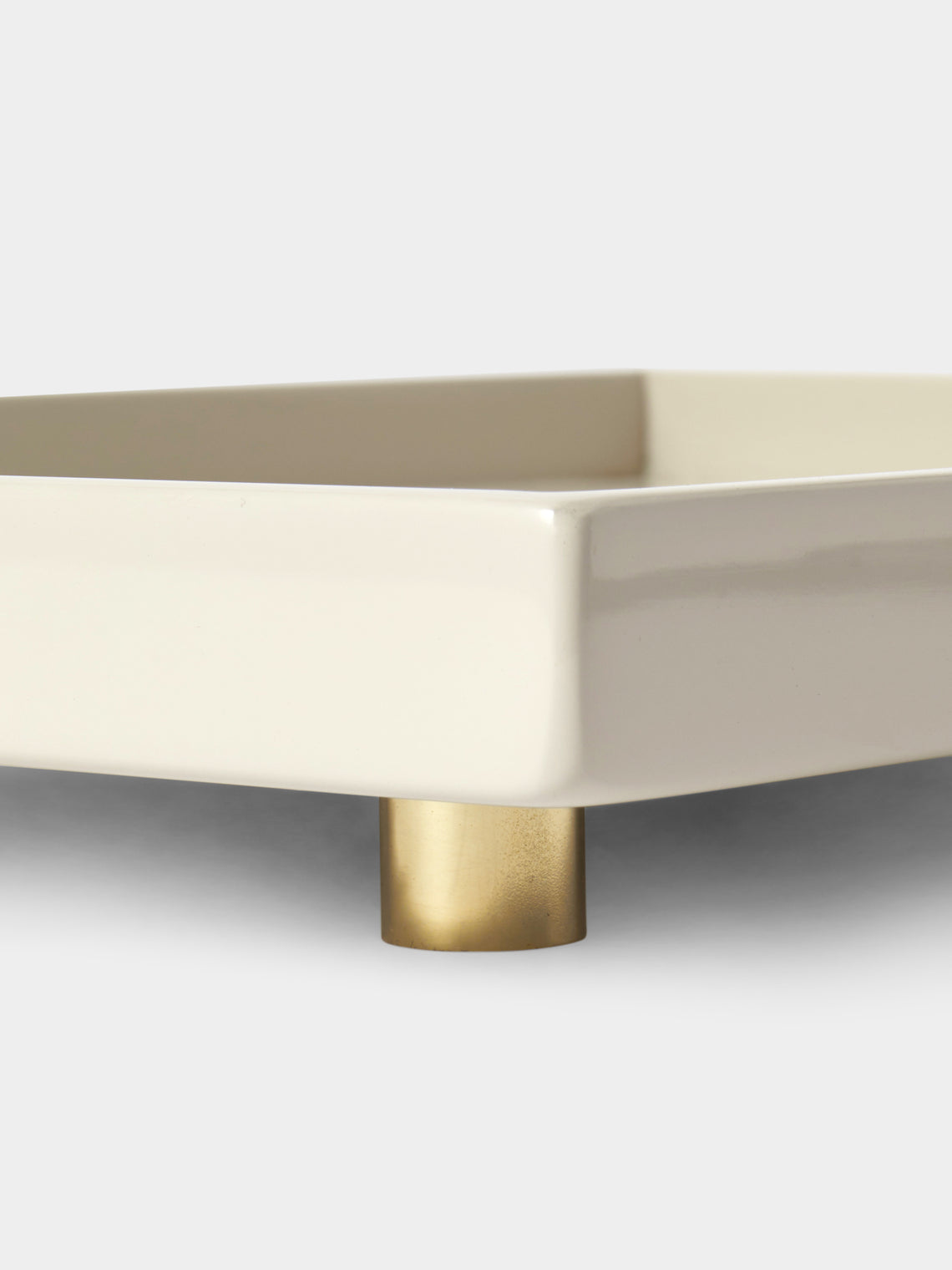 Viya - Saffron Lacquered Wood Towel Tray (14.5in/37cm) - Ivory - ABASK
