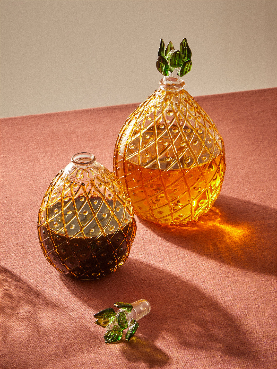 Alya Tannous - Pineapples Hand-Blown Glass Oil and Vinegar Set - Yellow - ABASK