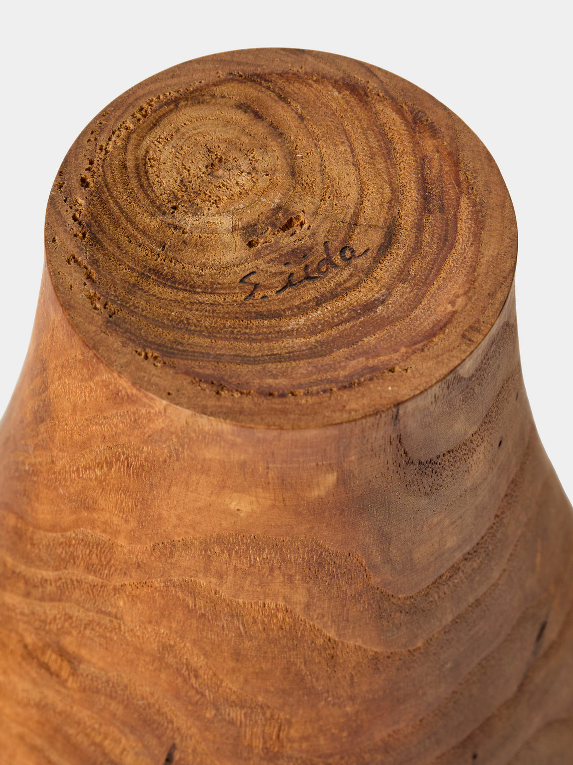 Iida Woodturning - Hand-Turned Chestnut Oil-Finish Vase (12in/30cm) - Brown - ABASK