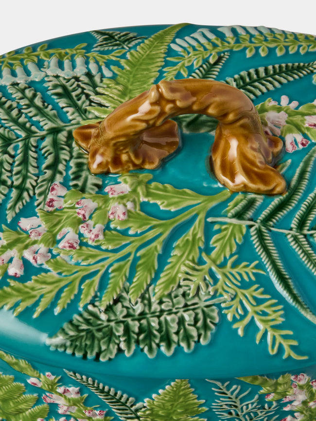 Verdolini - Foliage Hand-Painted Majolica Ceramic Oval Casserole Dish with Stand - Blue - ABASK