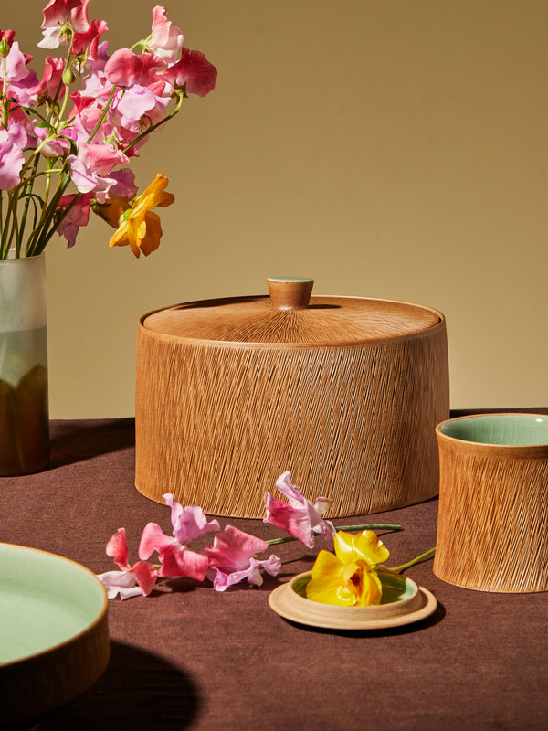 Kim Pan-ki - Comb Pattern Celadon Lidded Serving Dish -  - ABASK