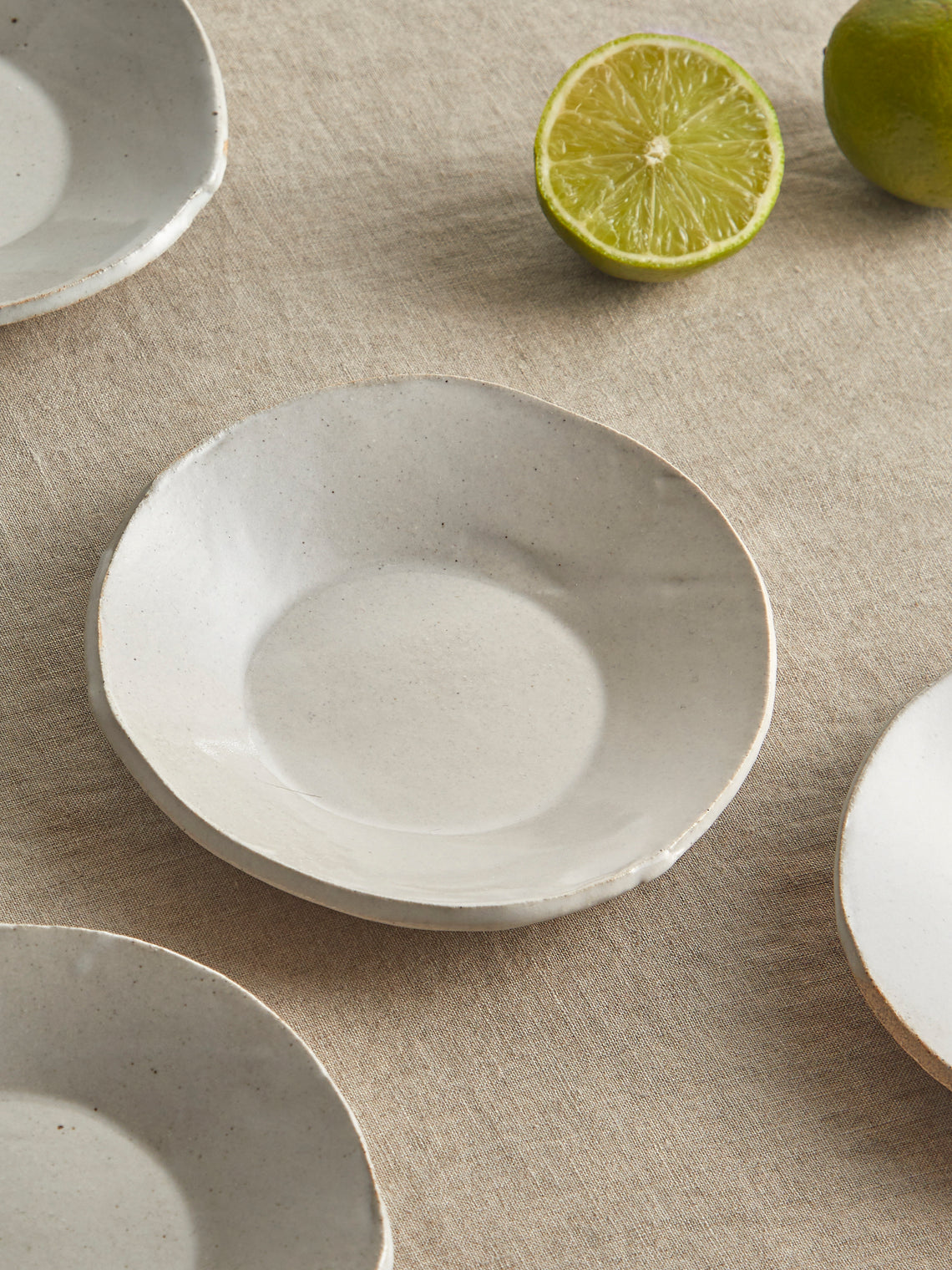 Estudio Vernís - Wood-Fired Stoneware Coffee Plates 5.5in/14cm (Set of 6) - White - ABASK