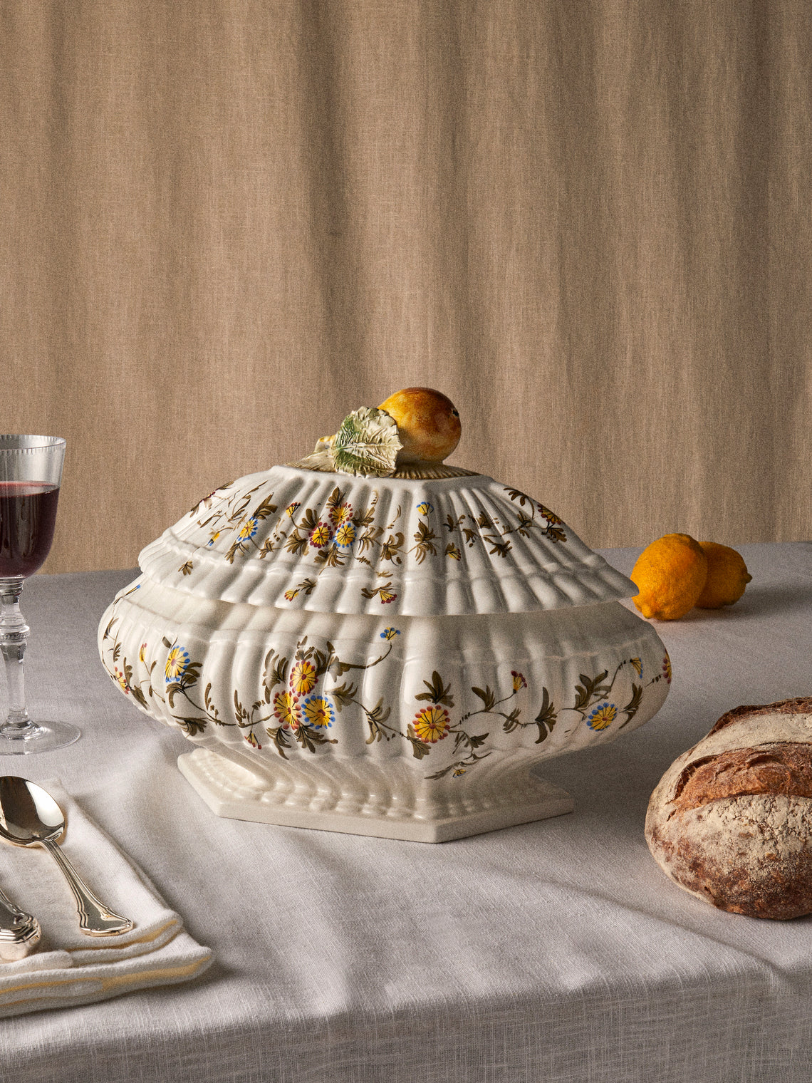 Fioravola - Pears Hand-Painted Ceramic Tureen - White - ABASK