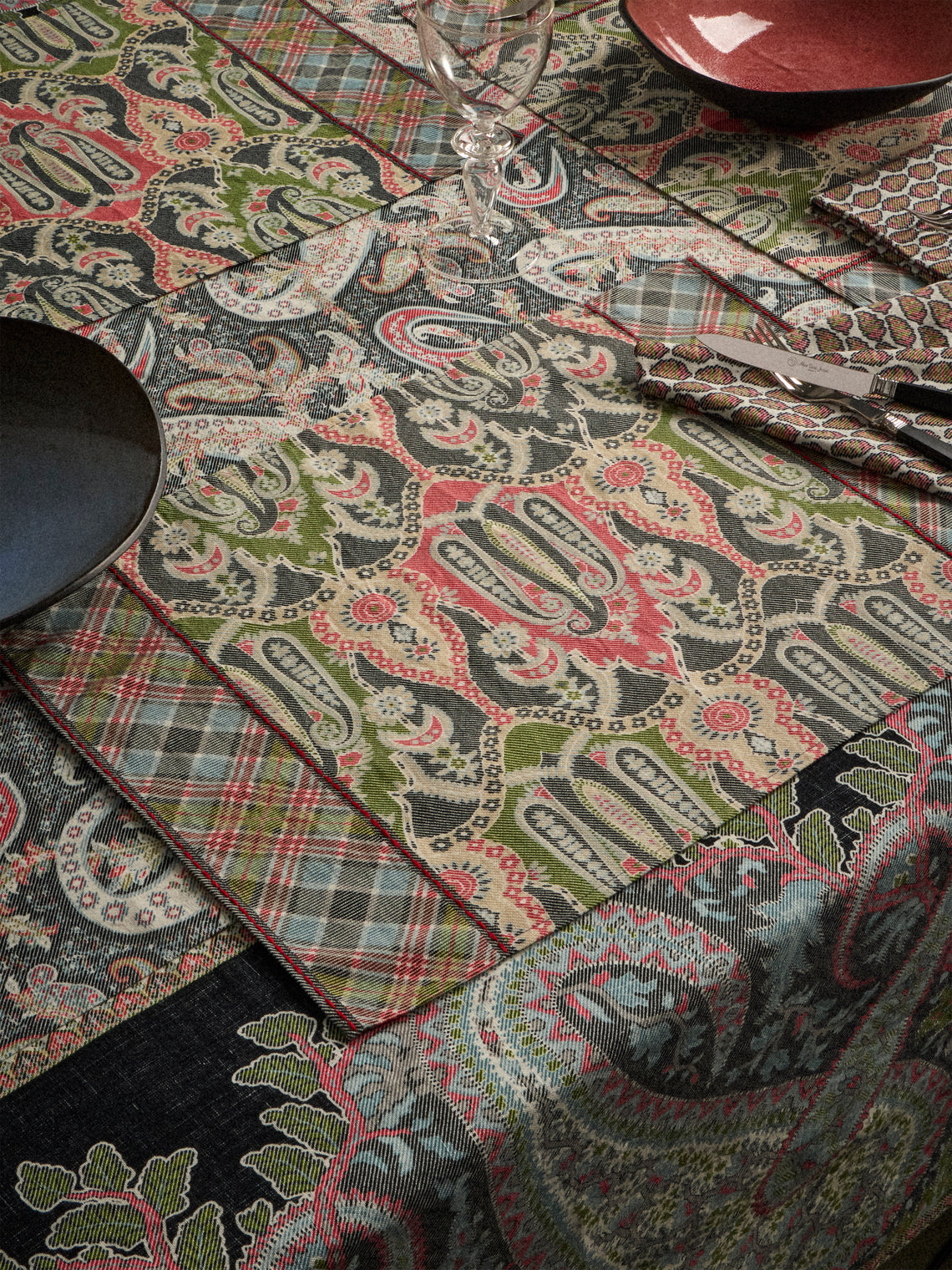 D'Ascoli - | Set of 4 | Tula Printed Linen Placemats - Multiple - ABASK