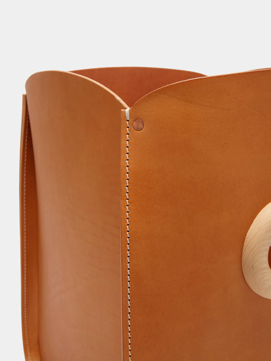 Otzi Studio - Leather Ample Small Storage Basket - Tan - ABASK