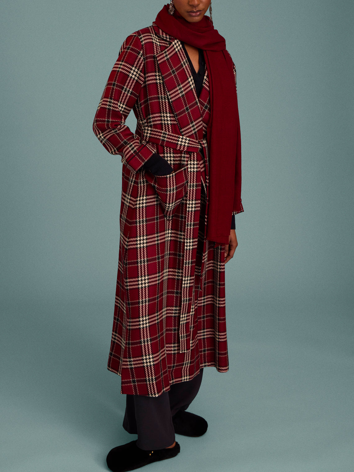 Me & K - Cashmere Solid Twill Scarf (78.5in/2m) - Red - ABASK