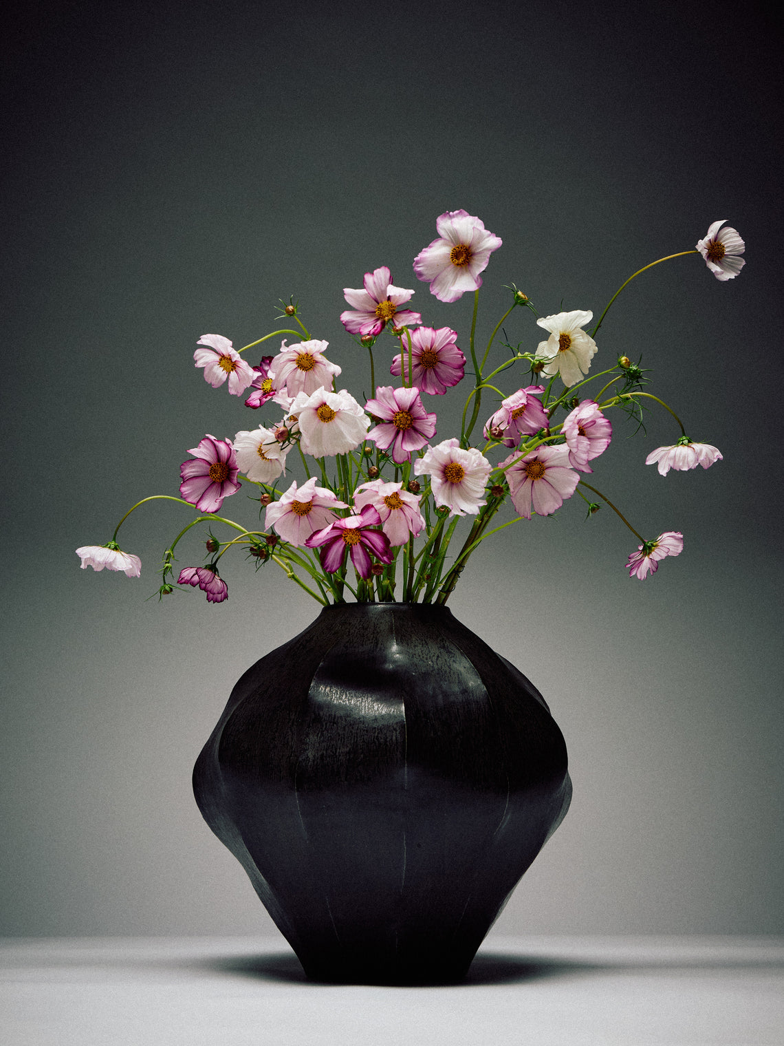 Lee Song-am - Black Clay Vase (13.5in/34cm) - Black - ABASK