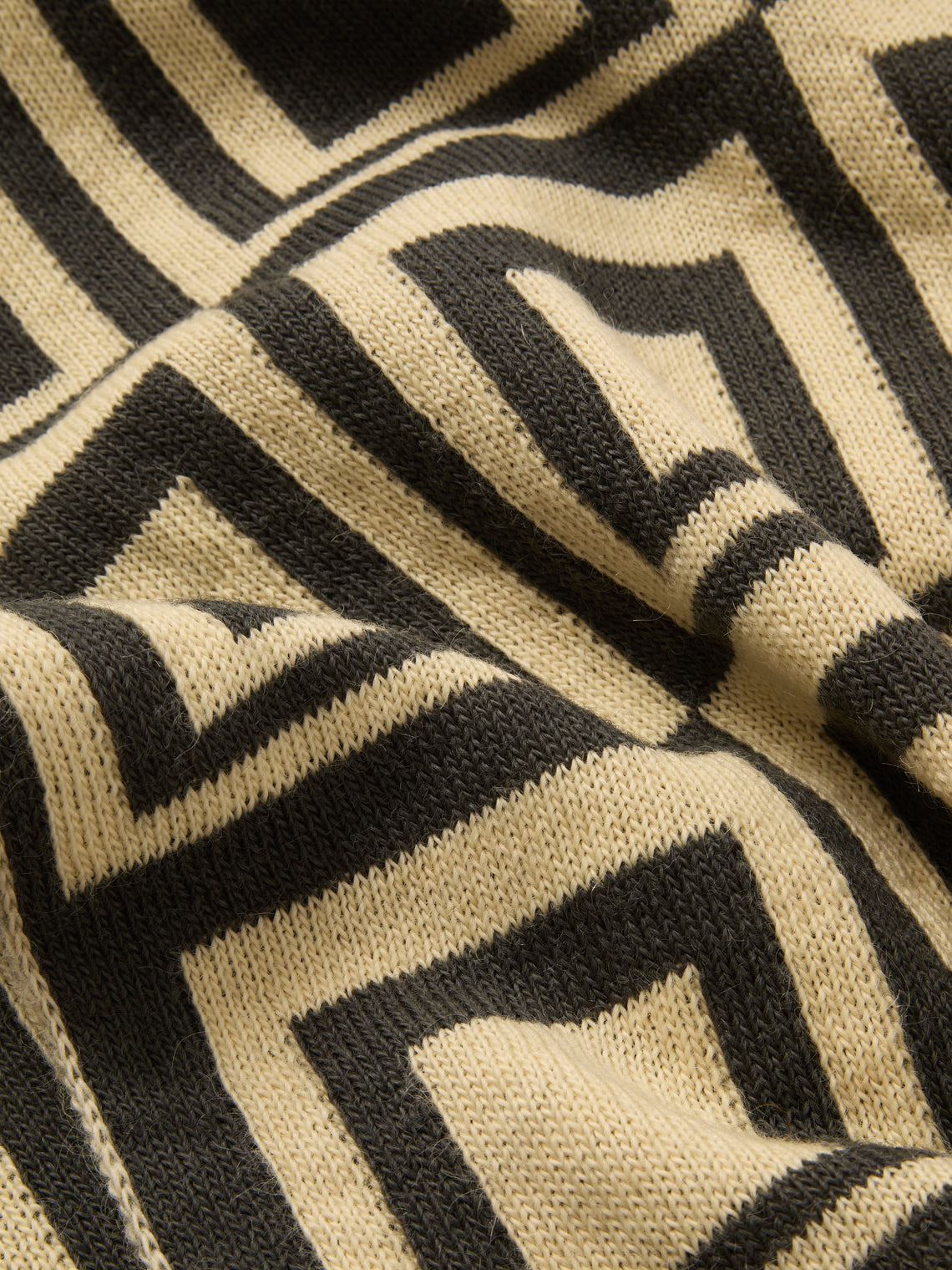 The Stroud - Winter Cotswold Lion Wool Blanket (85in/2.2m) - Black - ABASK