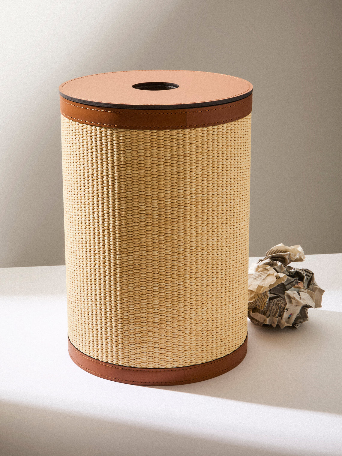 Pinetti - Aurora Leather Lidded Wastepaper Basket - Camel - ABASK