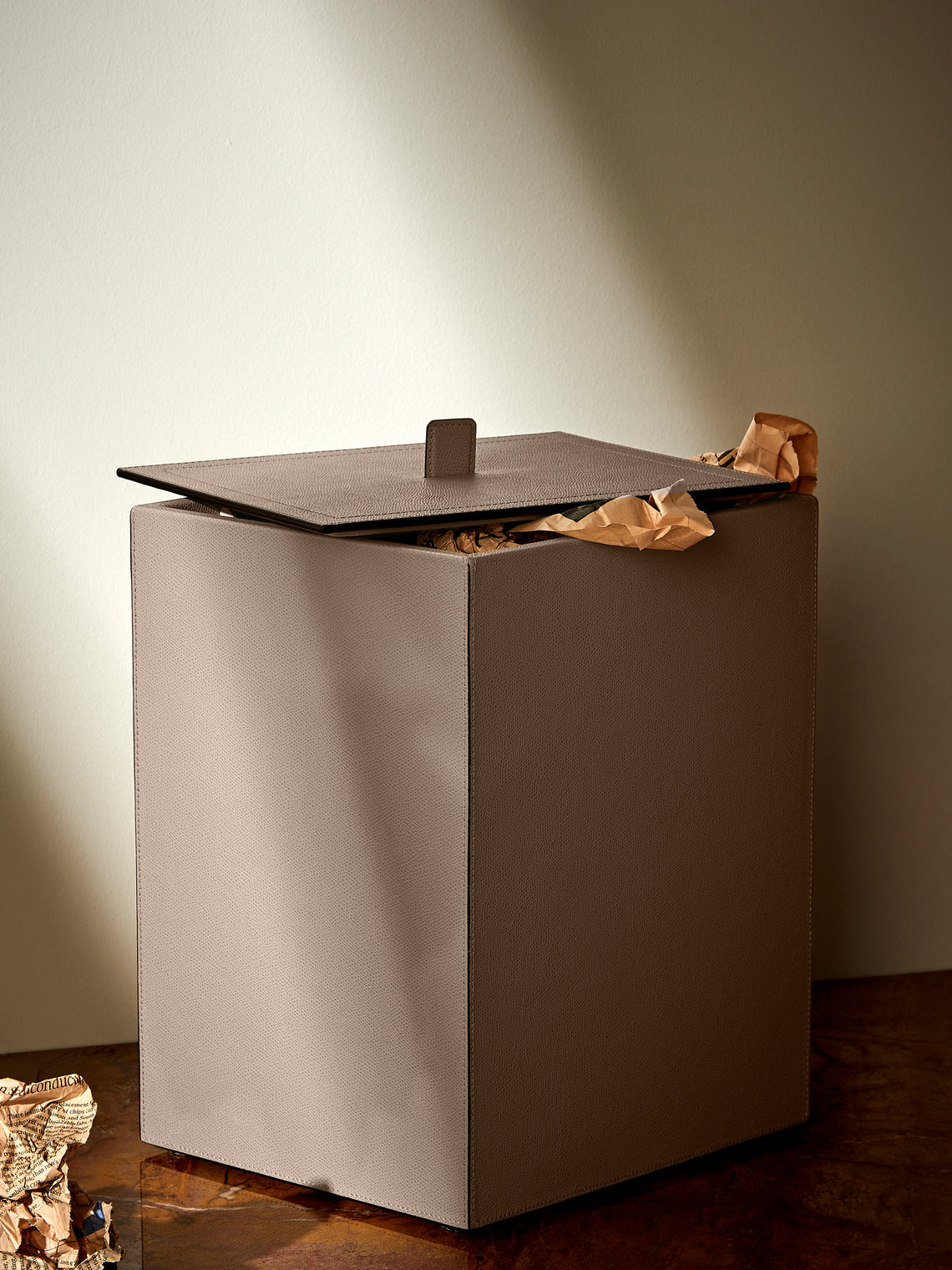 Giobagnara - Walter Leather Wastepaper Bin - Beige - ABASK