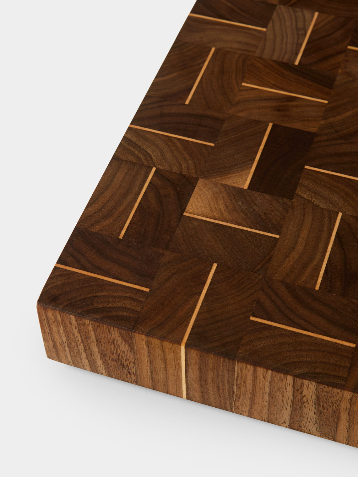 Linley - Zig Zag Walnut Chopping Board - Natural - ABASK