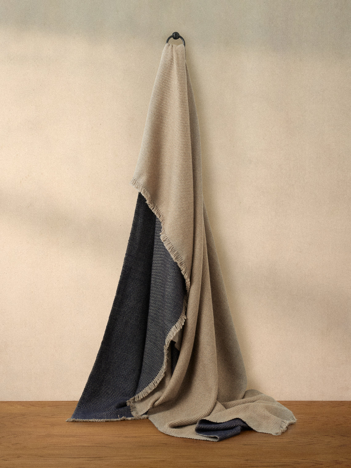 Me & K - Reversible Merino Wool and Cashmere King-Size Blanket (106in/2.7m) - Navy - ABASK