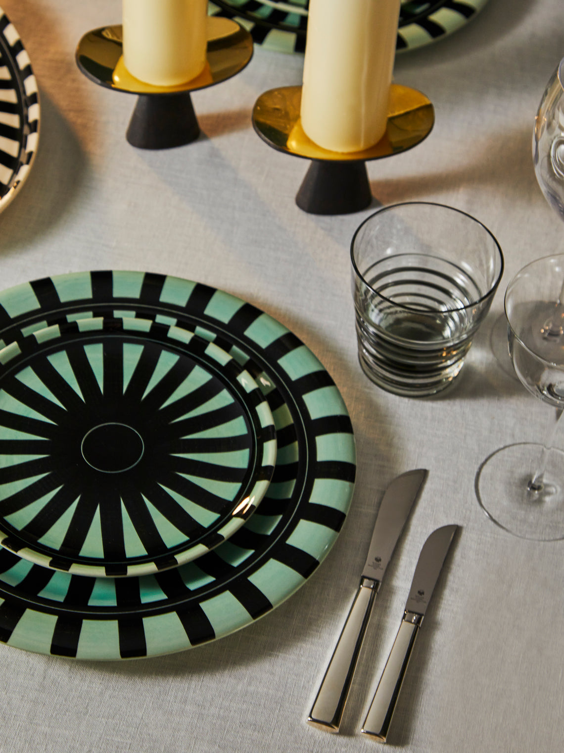 Ritzen Hand-Painted Ceramic Dinner Plates (Set of 4)