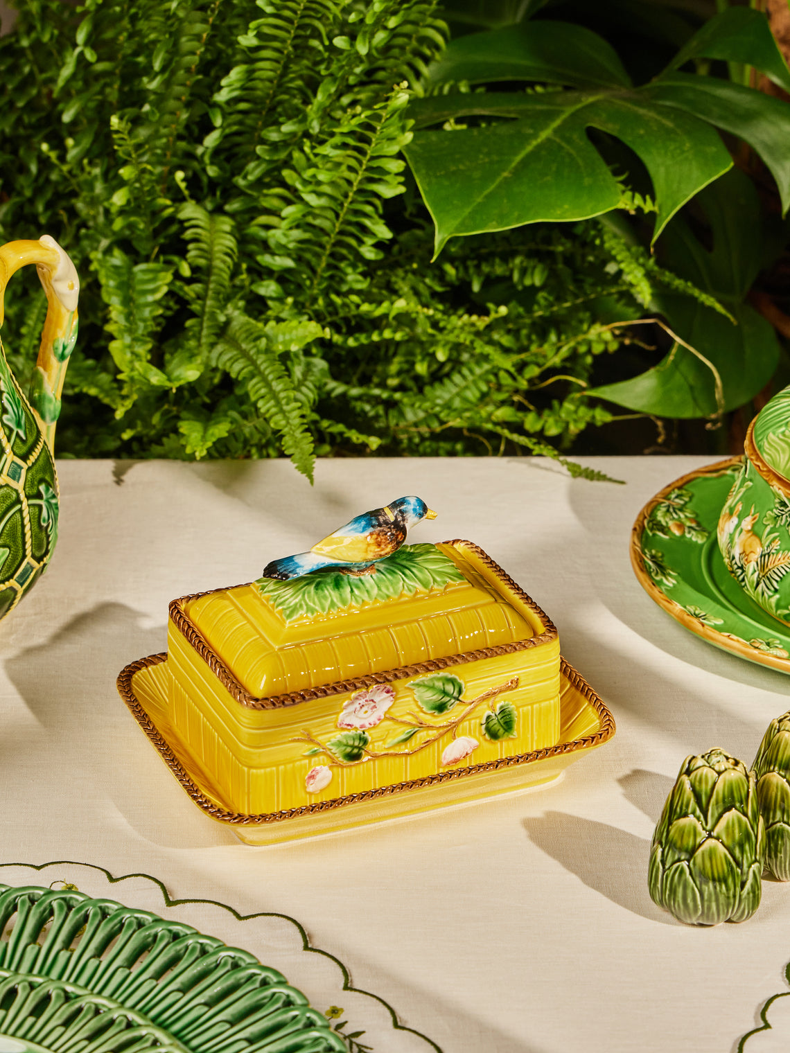 Verdolini - Bird and Flowers Hand-Painted Majolica Ceramic Box with Stand - Yellow - ABASK