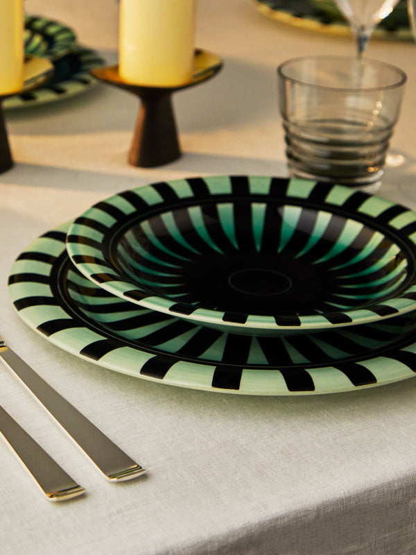 Ritzen Hand-Painted Ceramic Soup Plates – 9.5in/24cm (Set of 4)