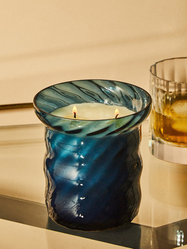 Aina Kari - The First Hand-Poured Scented Candle - Blue - ABASK
