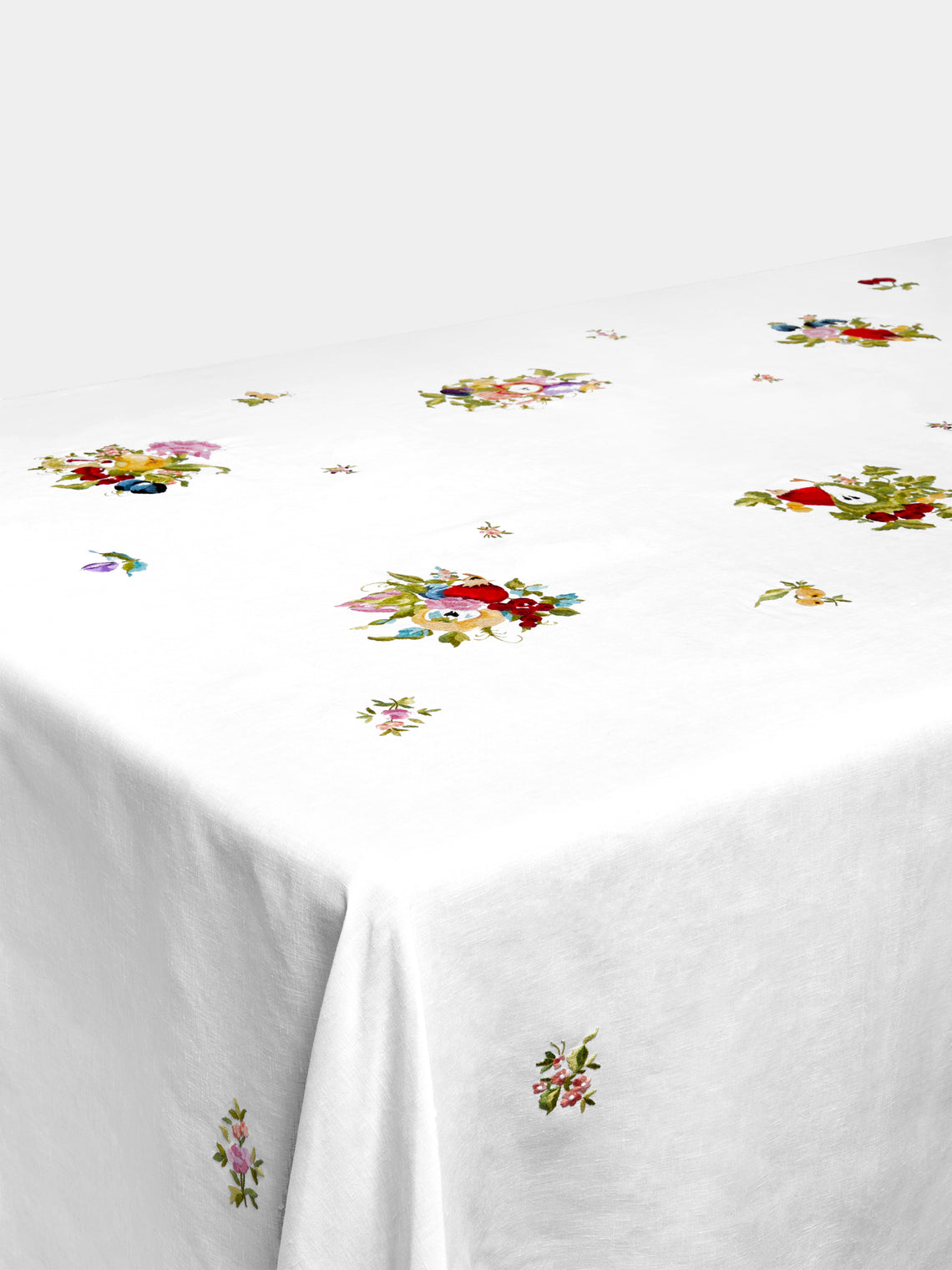 Taf Firenze - Motivi Frutta Procellana Tablecloth and Napkins (Set of 12) - White - ABASK