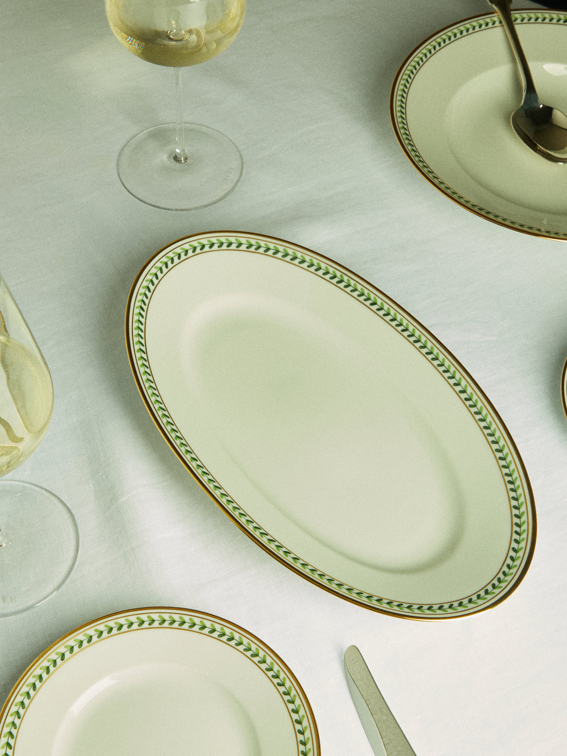 Augarten - Leafed Edge Hand-Painted Porcelain Serving Platter - White - ABASK