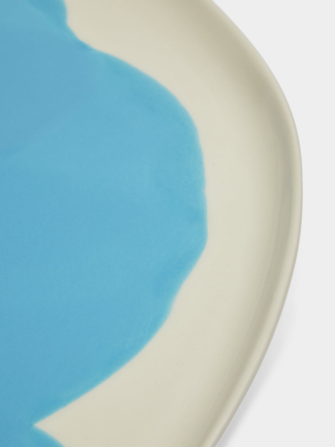 Pottery & Poetry - Hand-Glazed Porcelain Dinner Plates (Set of 4) - Light Blue - ABASK