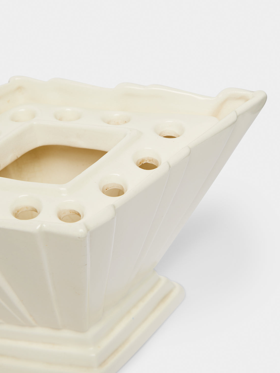 Antique and Vintage - 1930-1940 Art Deco Ceramic Vase - White - ABASK