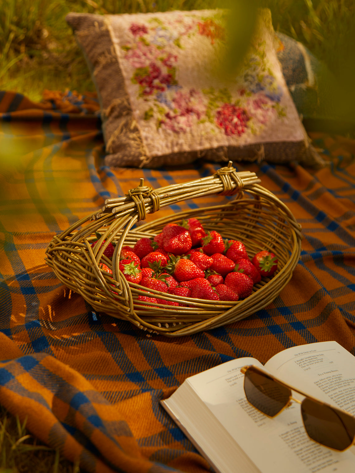 Hopewood Baskets - Zarzo Handwoven Willow Square Basket -  - ABASK