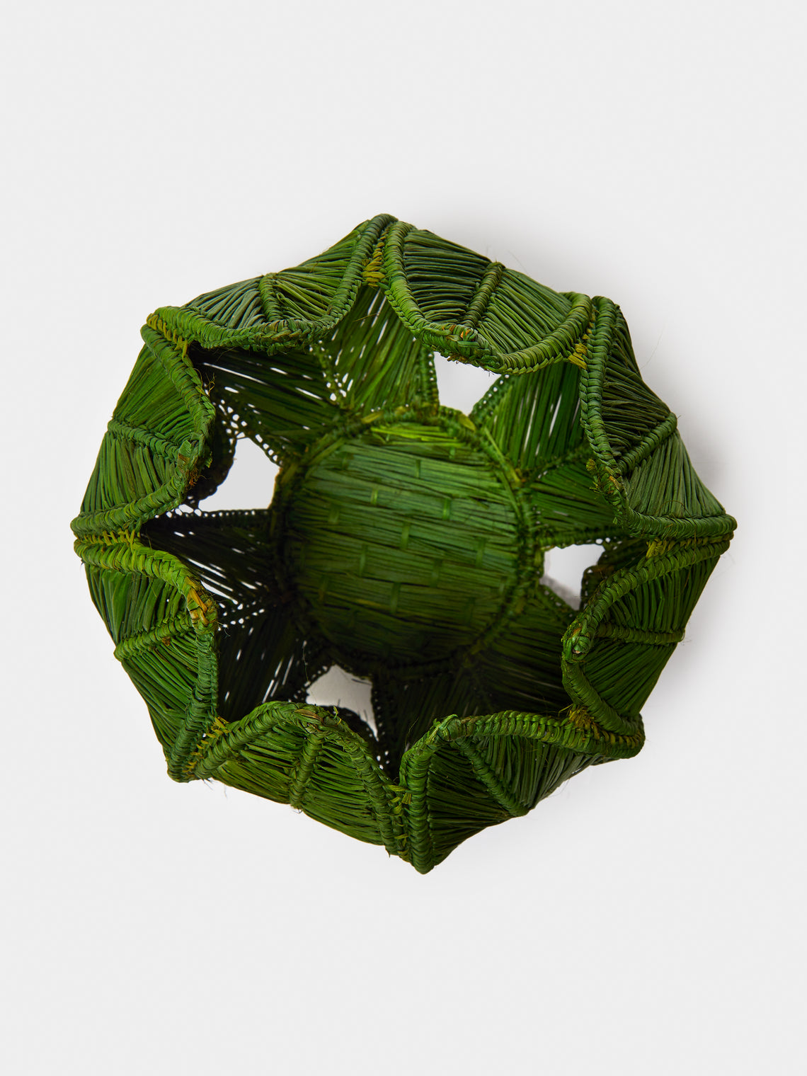 Artesanías del Atlántico - Handwoven Stromanthe Palm Vase - Green - ABASK