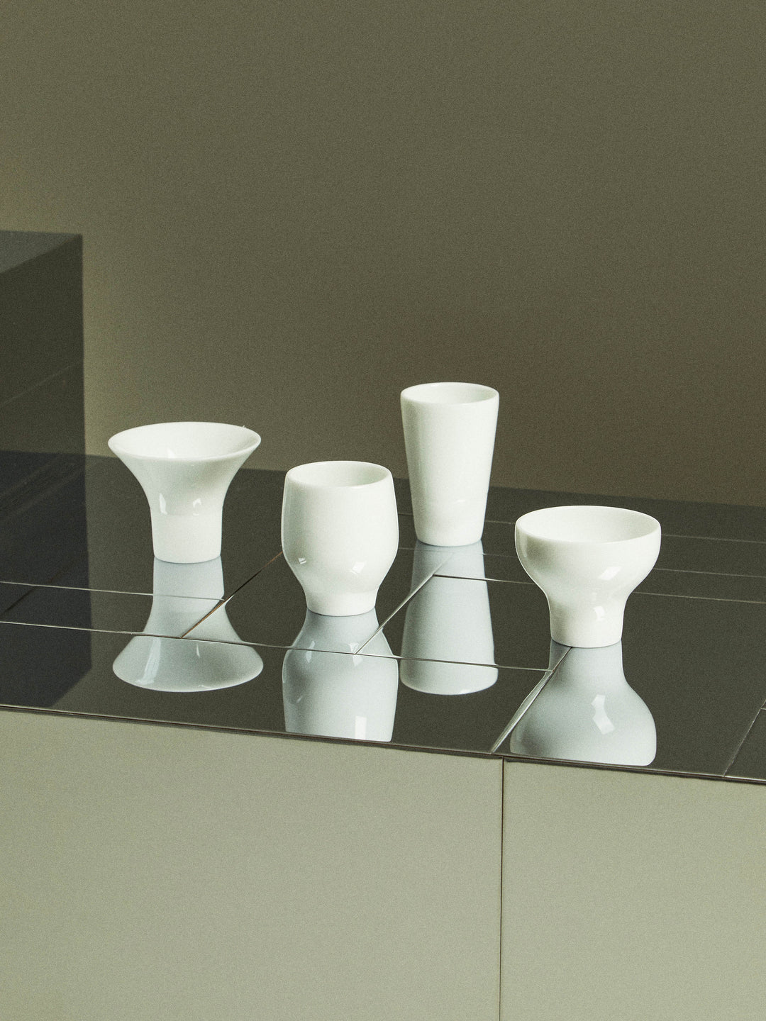 Kaneko Kohyo Ikkonhai Ceramic Sake Cups (Set of 4)