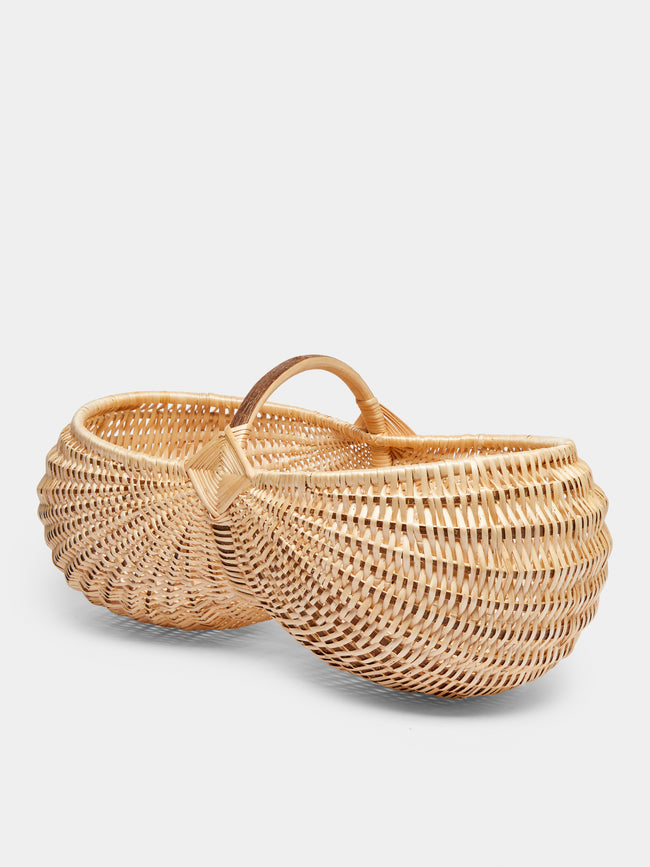 Benjamin Nauleau - White Willow Flower Basket -  - ABASK - 